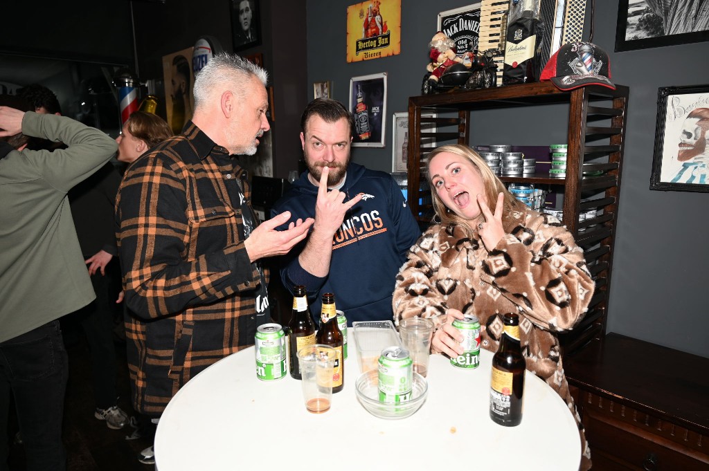 ../Images/10 jaar Ro's Barbershop 289.jpg